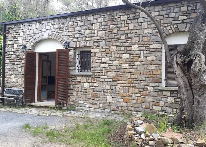 בית נופש Vivi Tra Mare E Ulivi דיאנו מרינה